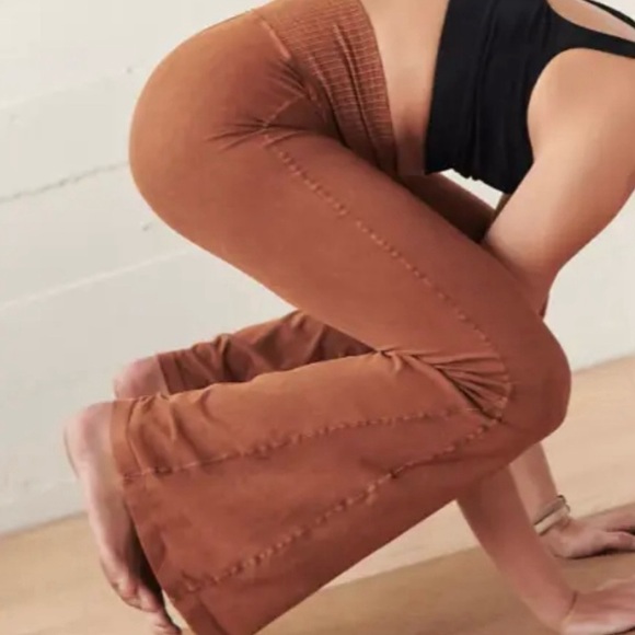 NWOT FP movement good karma short flares - Picture 2 of 9